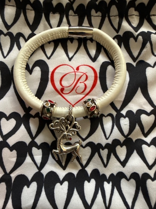 Brighton Jewelry White Christmas Bracelet with Holiday Beads and Reindeer Charm - Picture 6 of 6